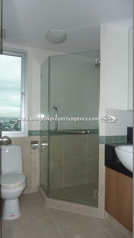 Centric Scene Sukhumvit 64: 1 bed corner room 42 sqm fully furnished