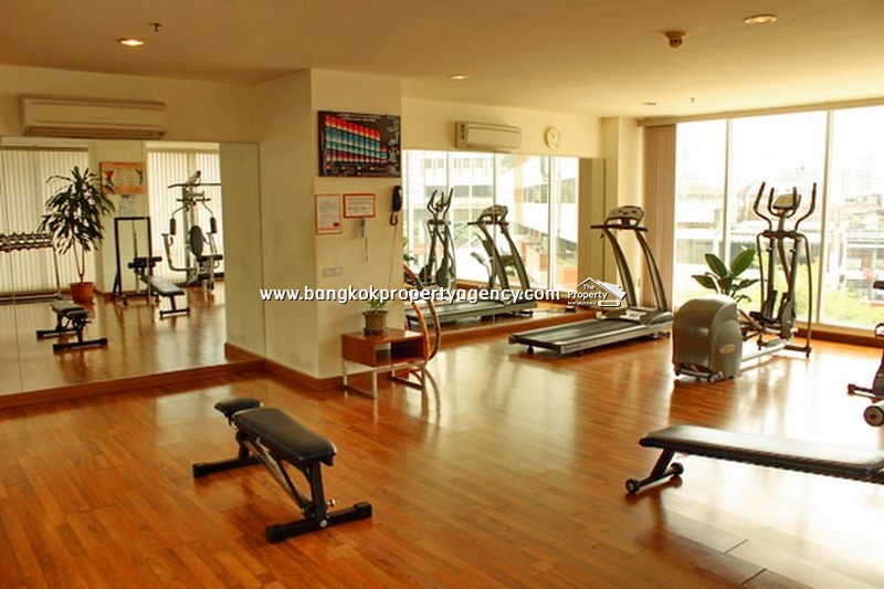 Sukhumvit Plus Sukhumvit 46/2: 1 bed 43 sqm condo close to BTS, good price
