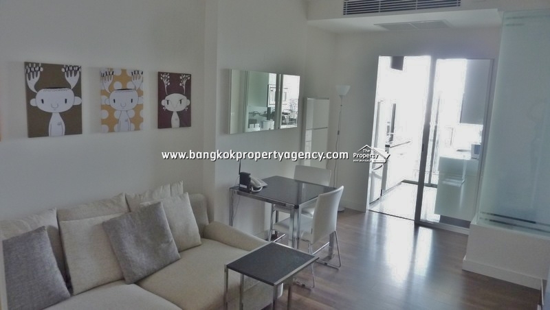 The Room Sukhumvit 62: Spacious 1 bed condo, well decorated next to BTS