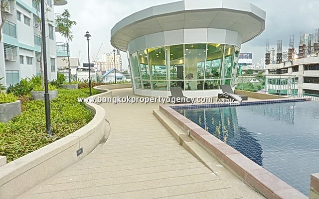 Supalai Park Asoke-Ratchada: New 1 bed 49 sqm condo with pool view