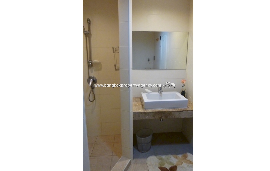 Grand Heritage Thonglor: 1 bed condo, well decorated/furnished