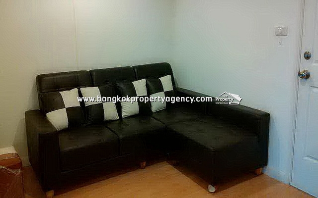 Lumpini Park Pinklao: 1 bed 29 sqm fully furnished corner unit, city view