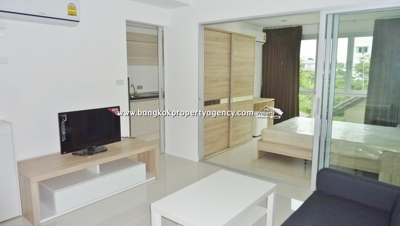 Sukhumvit Serviced Appt: 1 bed 35 sqm condo close to BTS