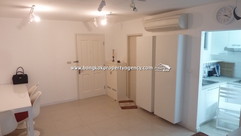 Condo One Thonglor: Large 1 bed condo, well decorated/furnished