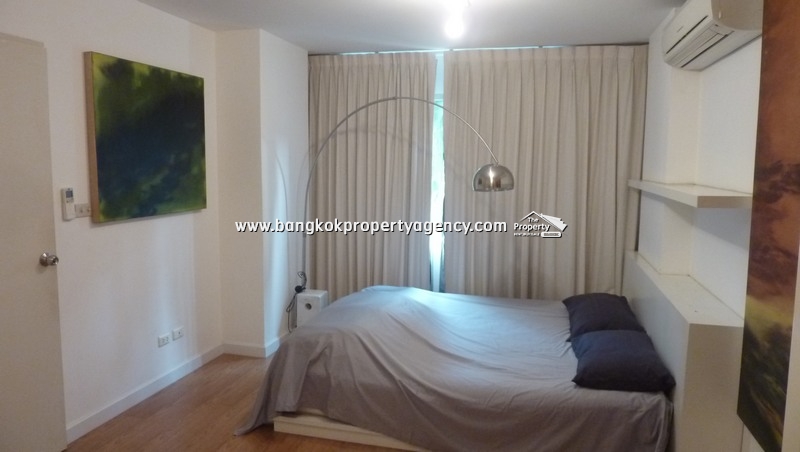 Condo One Thonglor: Large 1 bed condo, well decorated/furnished