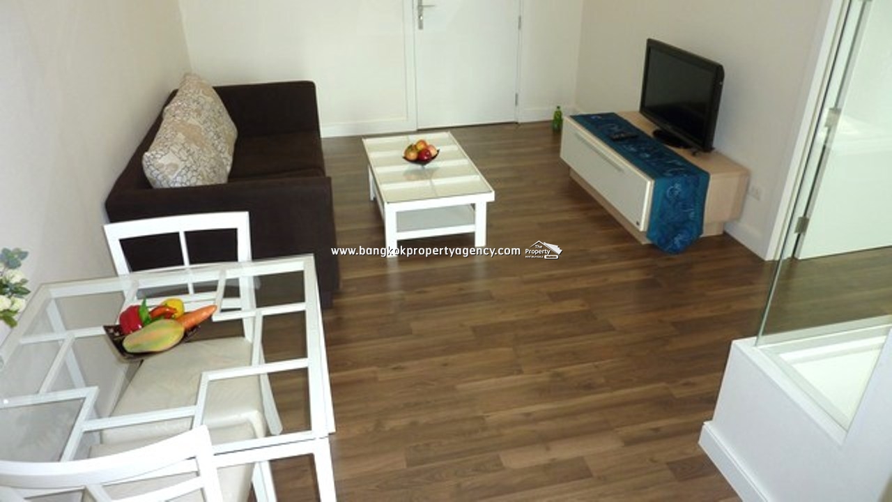 The Room Sukhumvit 62:  Spacious/well decorated 1 bed unit next to BTS