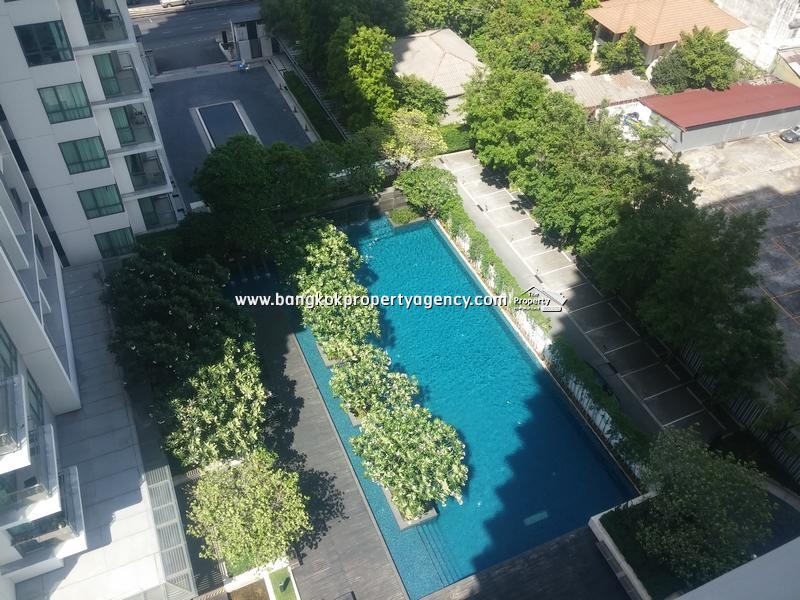 The Room Sukhumvit 62: Brand new 2 bed well decorated close to BTS