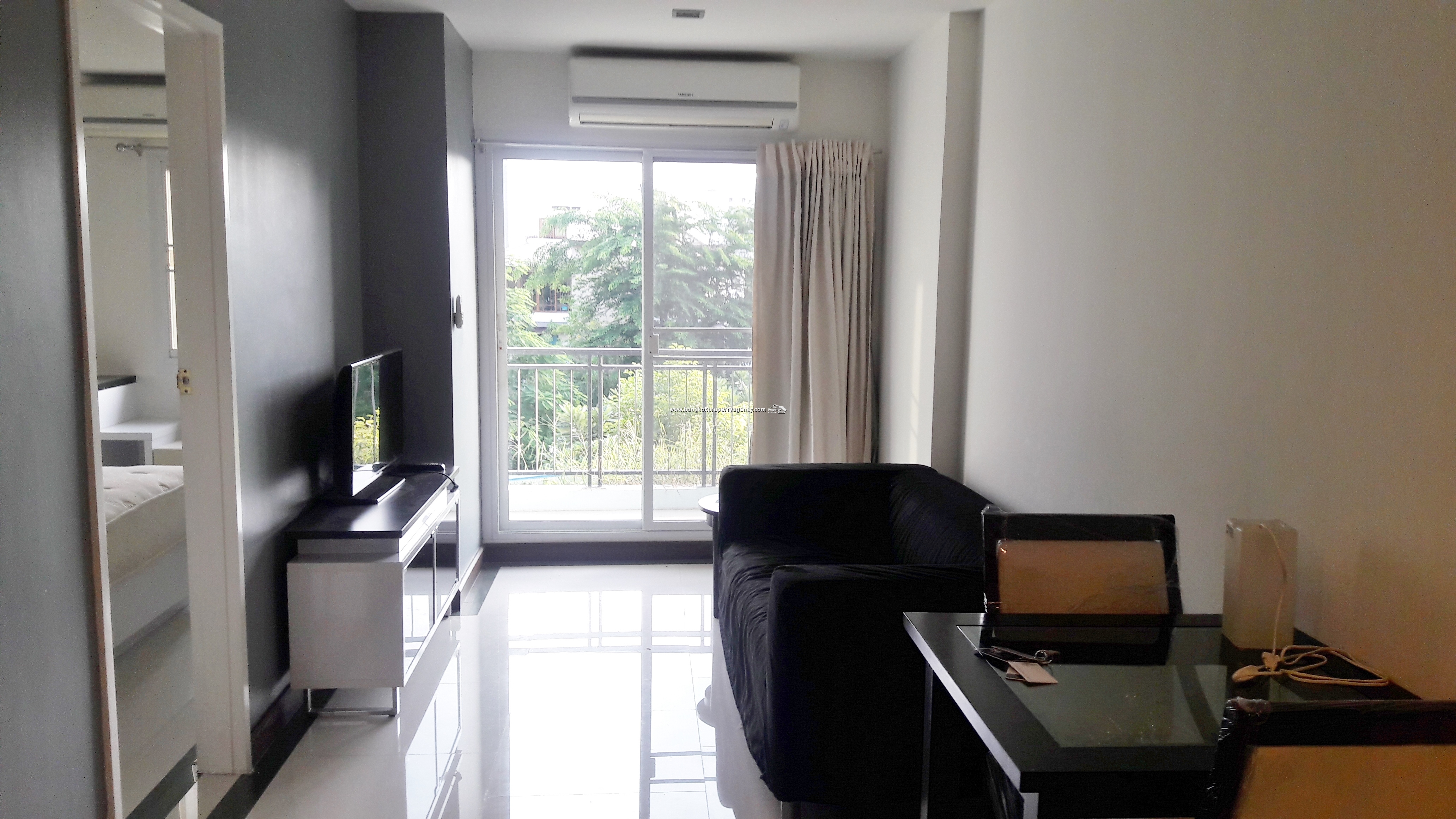 The Next Sukhumvit 52: 1 bed 45 sqm fully furnished/unblocked view