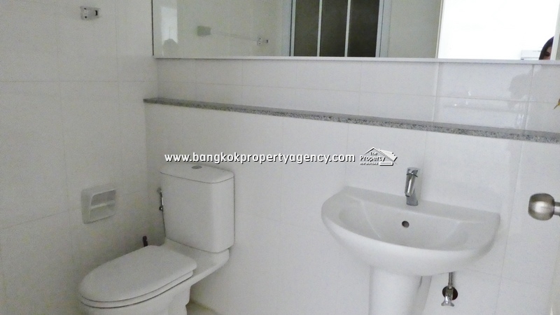 @City Condo Sukhumvit 101/1: 1 bed 35 sqm fully furnished/pool view