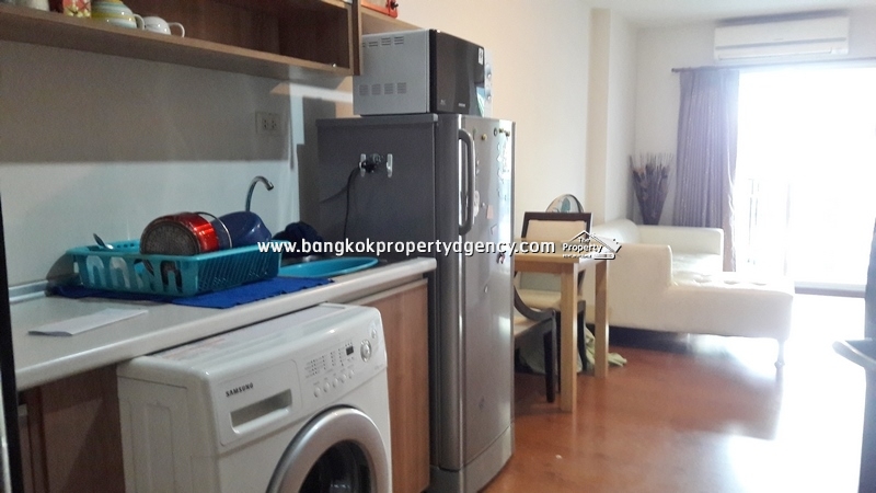 The Next Sukhumvit 52: 1 bed 52 sqm well decorated close to BTS