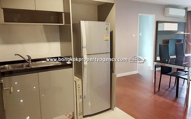 Belle Grand Rama 9: 2 bed 58 sqm fully furnished unit with pool view