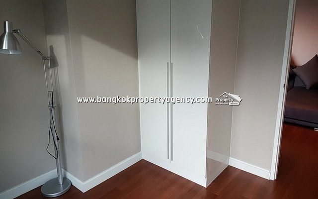 Belle Grand Rama 9: 2 bed 58 sqm fully furnished unit with pool view