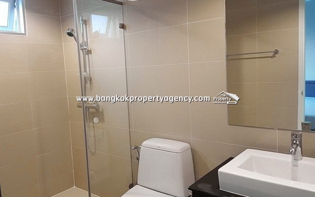 Belle Grand Rama 9: 2 bed 58 sqm fully furnished unit with pool view