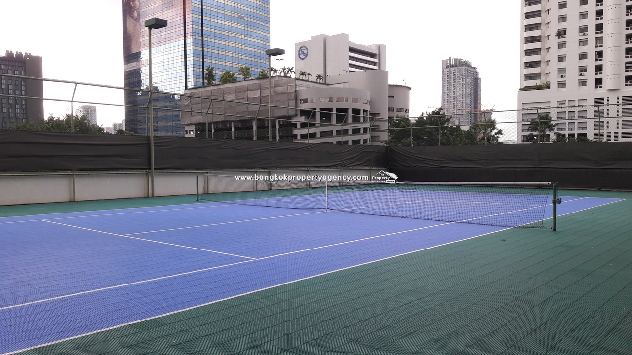 Tower Park Sukhumvit Soi 3 : Large 3 bed/3 br newly renovated close to BTS