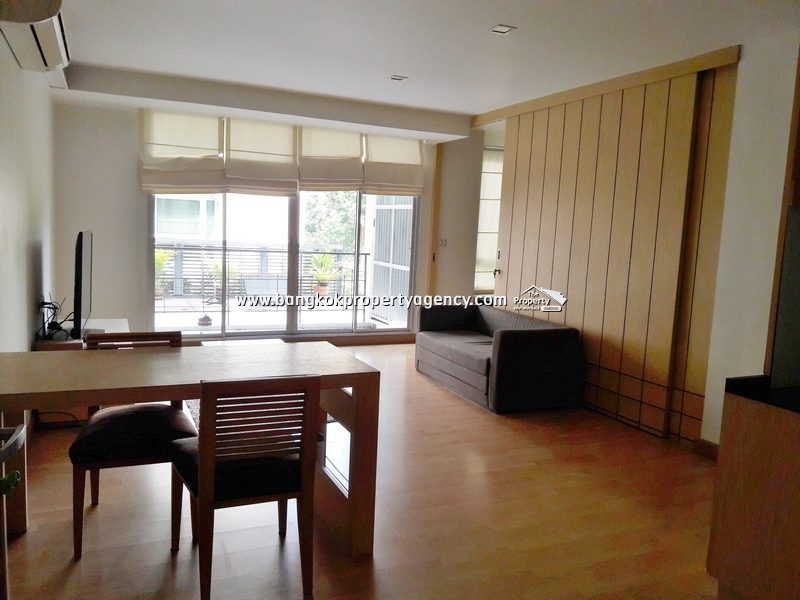 Tree Condo Sukhumvit 52: Large 1 bed 58 sqm, pool view/close to BTS